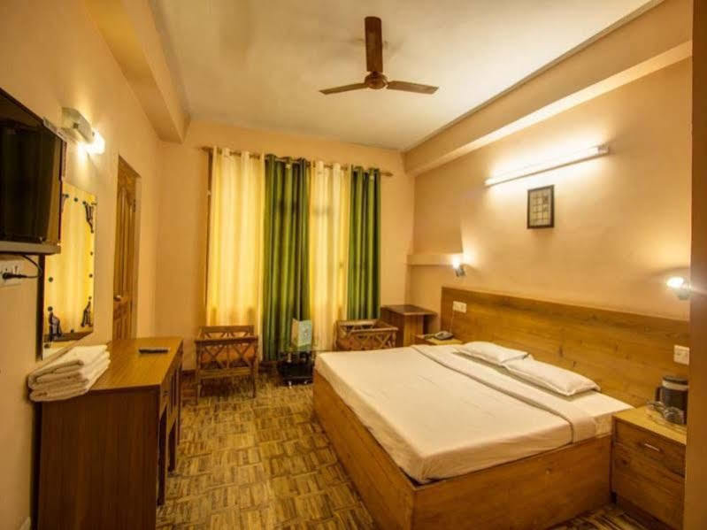 Kalinga Grand Hotel Manāli Eksteriør billede