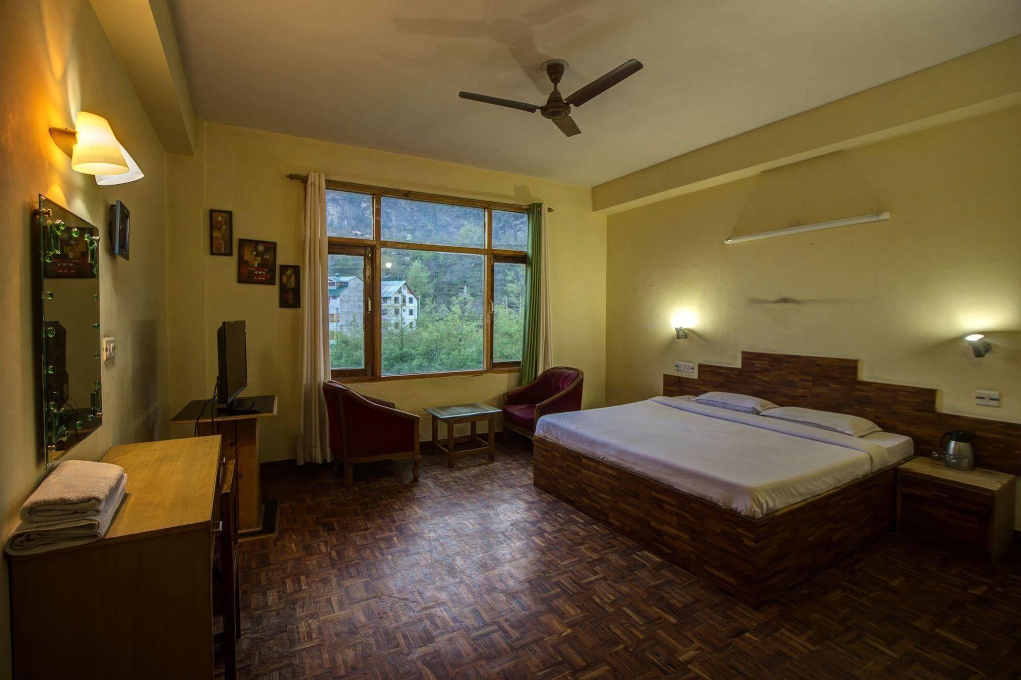 Kalinga Grand Hotel Manāli Eksteriør billede