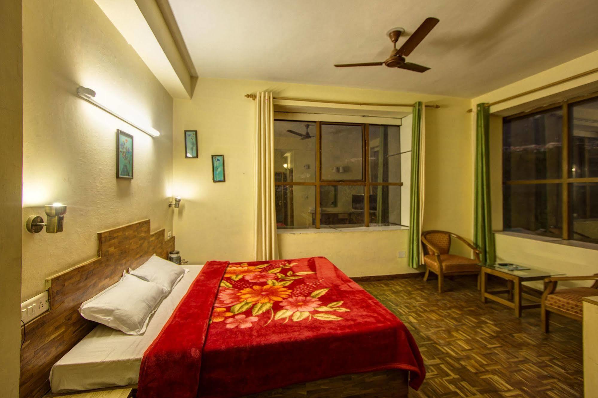 Kalinga Grand Hotel Manāli Eksteriør billede