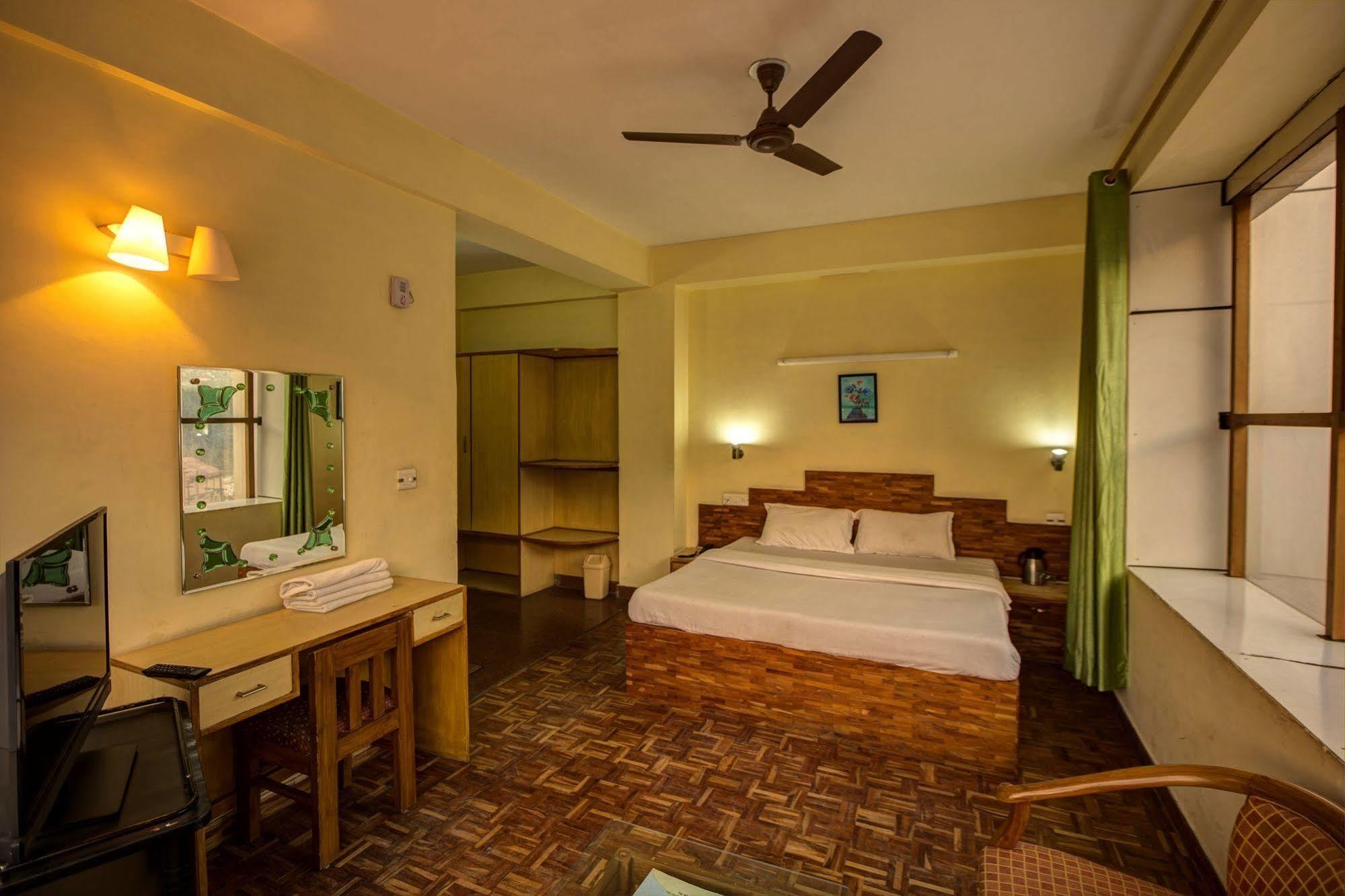 Kalinga Grand Hotel Manāli Eksteriør billede